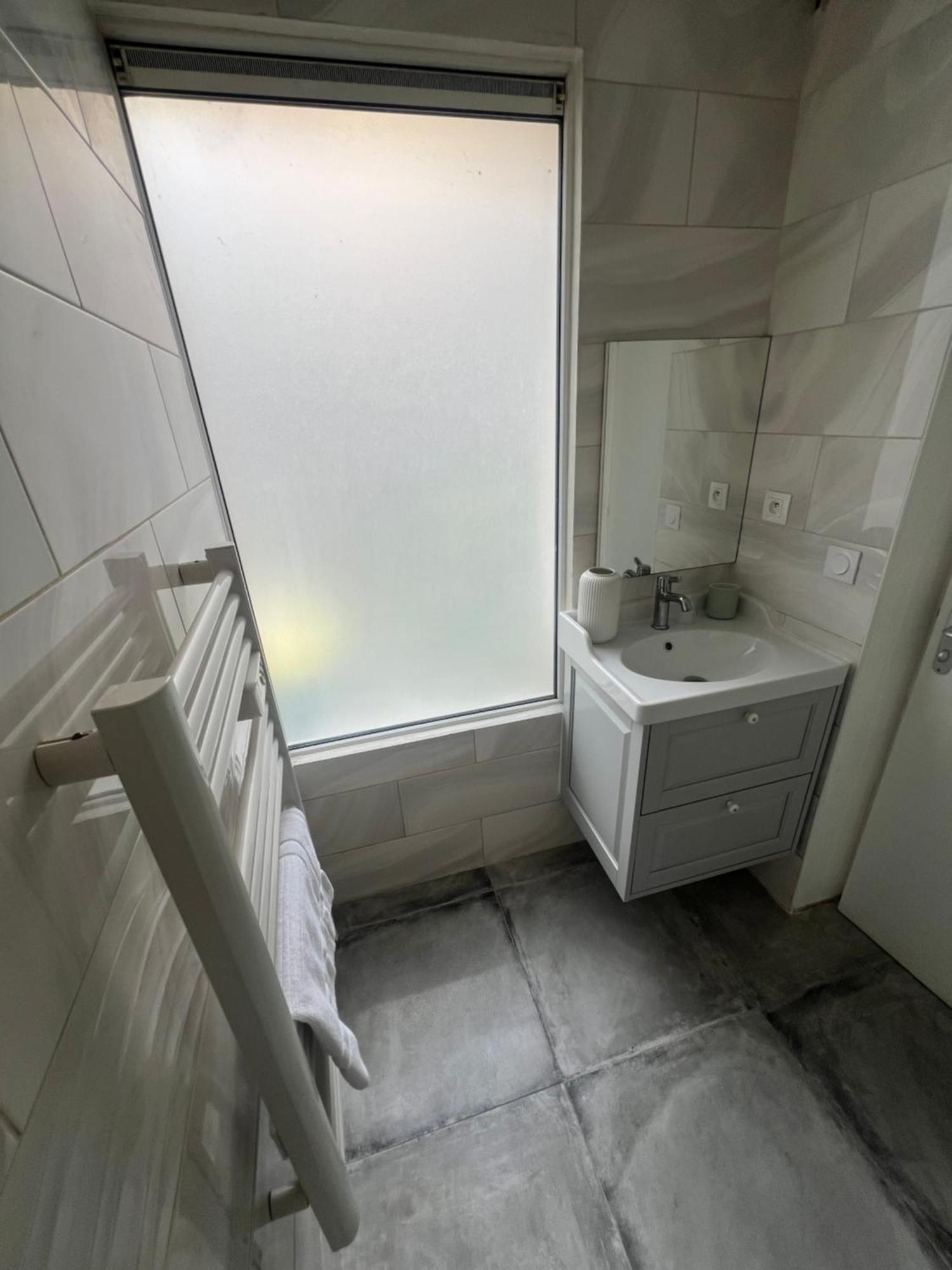 Home Sweet Home Batignolles 1 Bedroom - N37 Париж Екстериор снимка